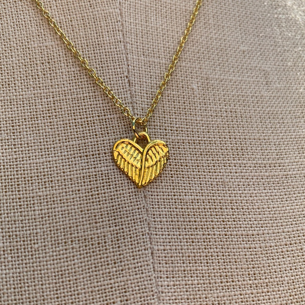 NWT Sterling Silver Plated Chain & Angel Heart Wings Alloy Metal Charm Necklace - Picture 7 of 10
